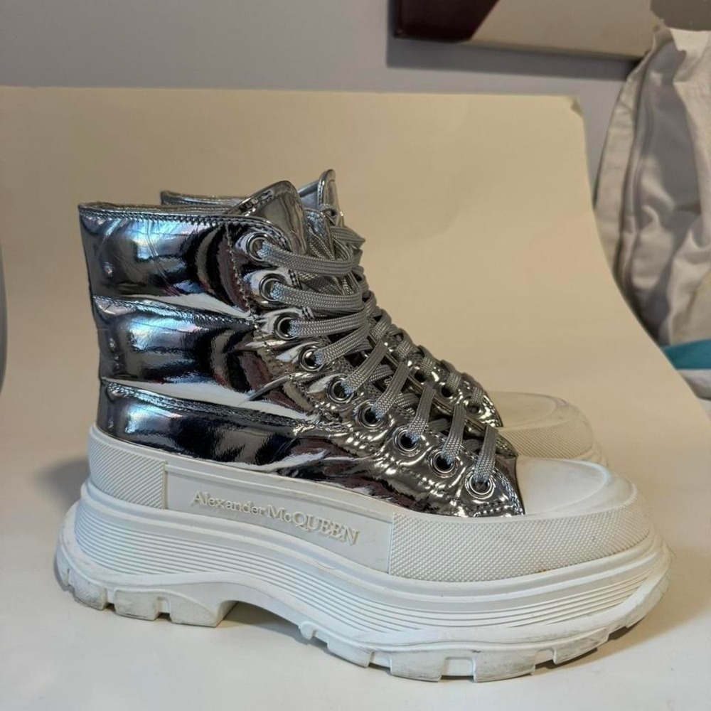Alexander McQueen Boots - Picture 2 of 8